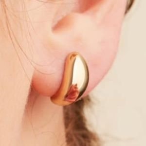 MEJURI GOLD DOME HUGGIE EARRINGS - NEVER WORN